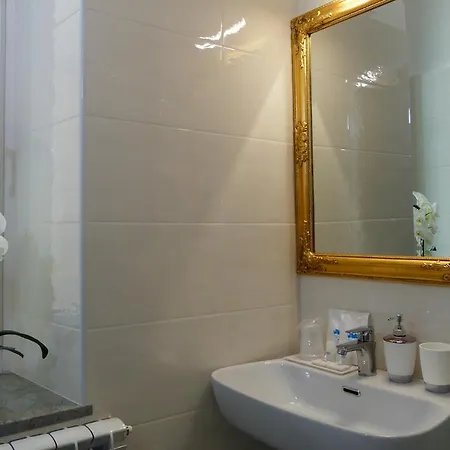 Valentyna Guest house *